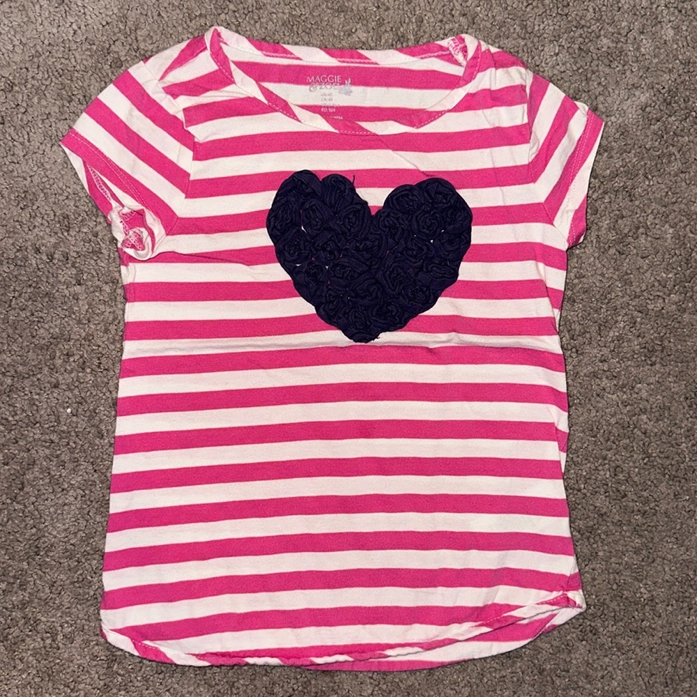 🏷️ 5 for $25 🏷️ Maggie & Zoe 4T heart shirt